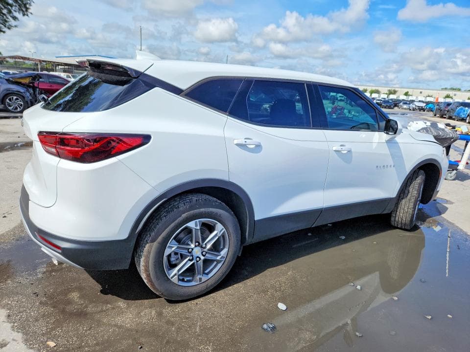 2023 CHEVROLET BLAZER 2LT 3