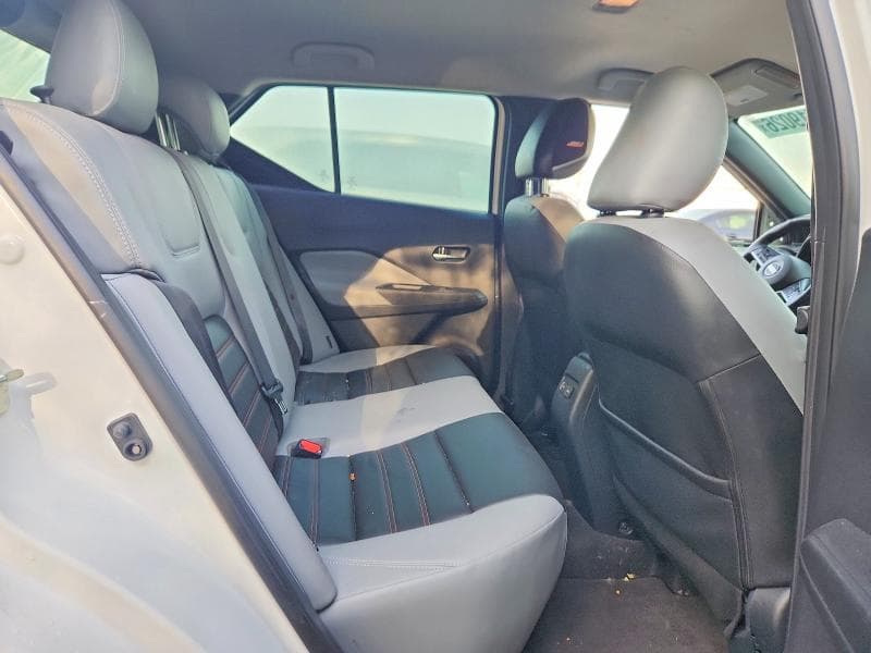 2021 NISSAN KICKS SR 11