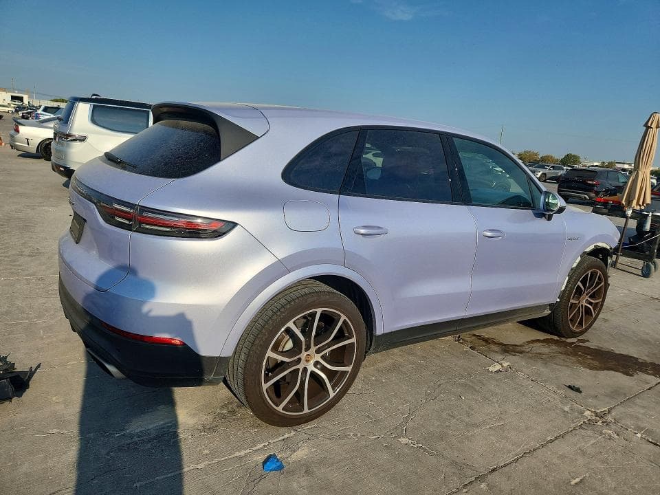 2021 PORSCHE CAYENNE E-HYBRID 3