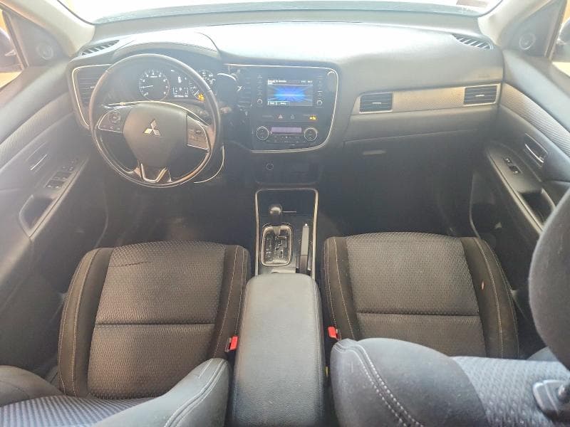 2017 MITSUBISHI OUTLANDER ES 8