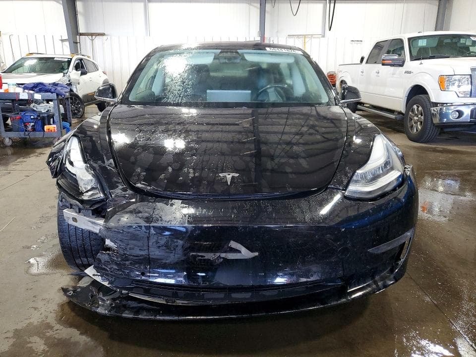 2018 TESLA MODEL 3 5