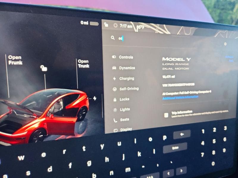 2026 TESLA MODEL Y 9