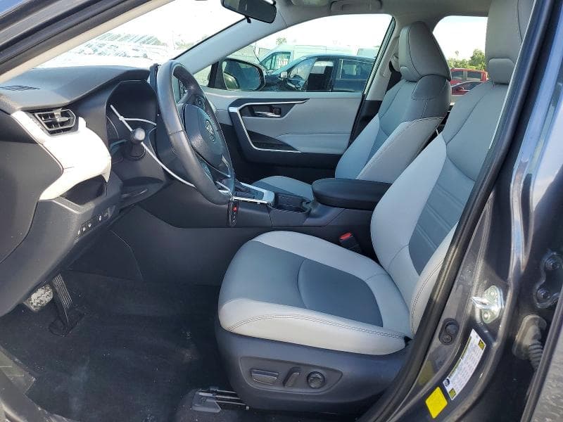 2020 TOYOTA RAV4 XLE PREMIUM 7