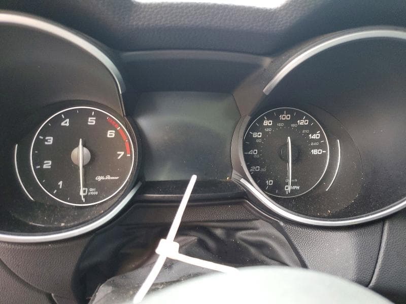 2019 ALFA ROMEO STELVIO 9