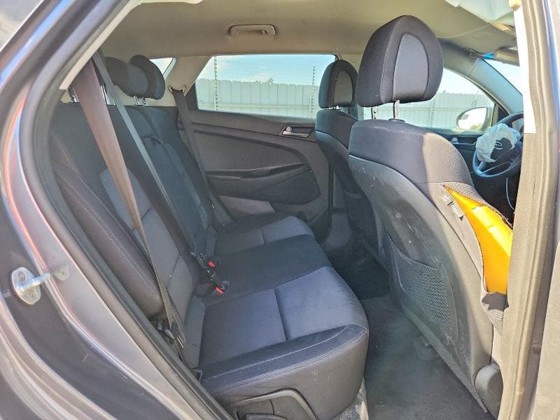 2017 HYUNDAI TUCSON SE 11