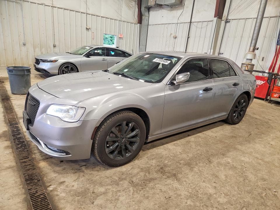 2017 CHRYSLER 300C - 1