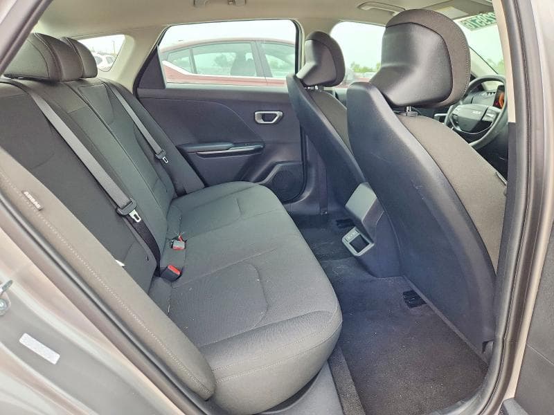 2026 KIA K4 LXS 10