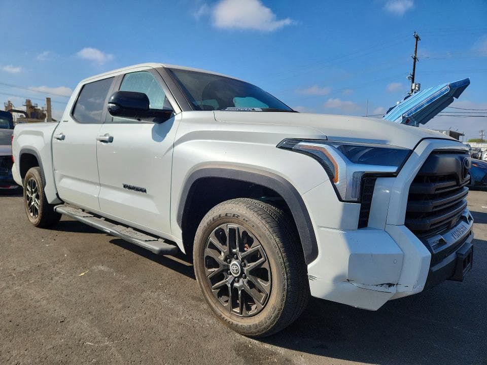2024 TOYOTA TUNDRA LIMITED HV 4