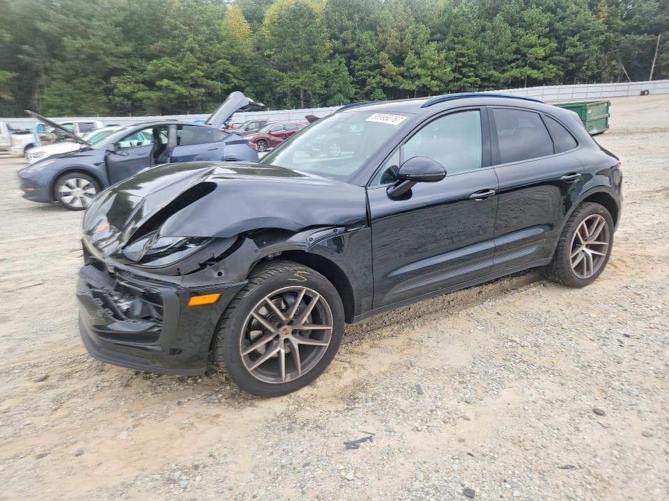 2023 PORSCHE MACAN BASE - 1