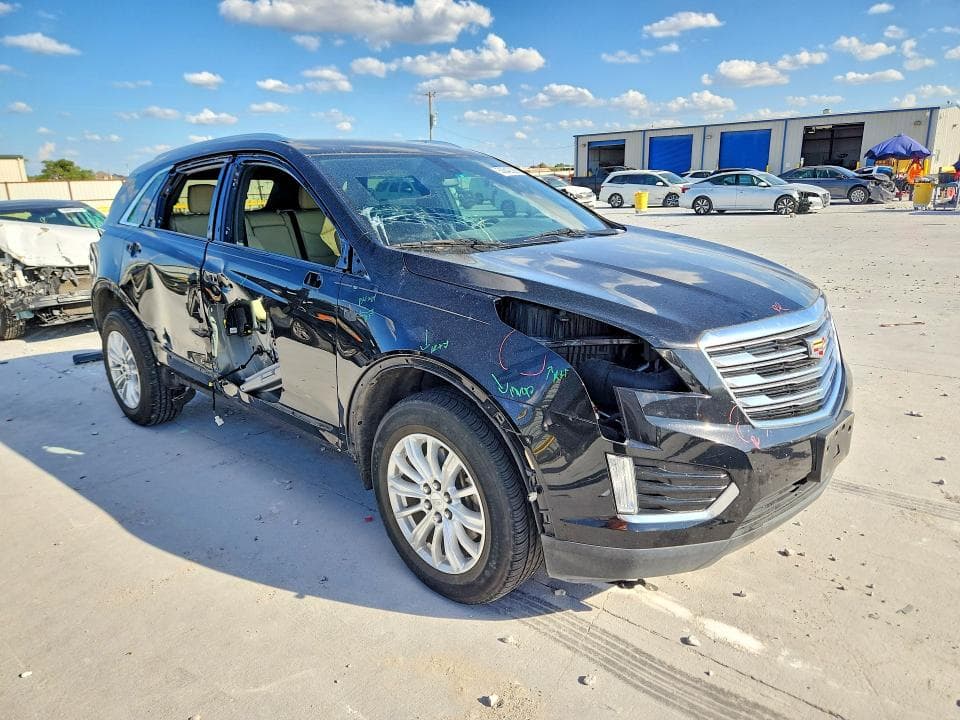 2018 CADILLAC XT5 4