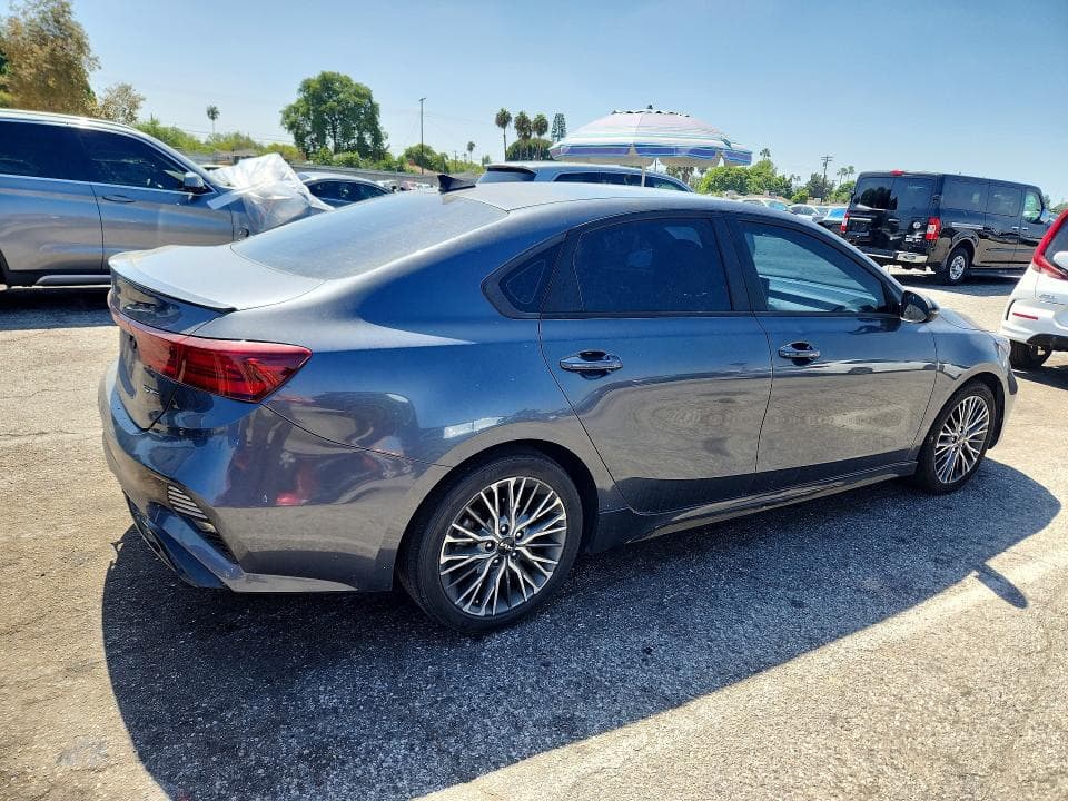 2022 KIA FORTE GT LINE 3