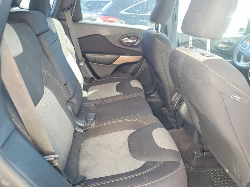 2018 JEEP CHEROKEE LATITUDE 11