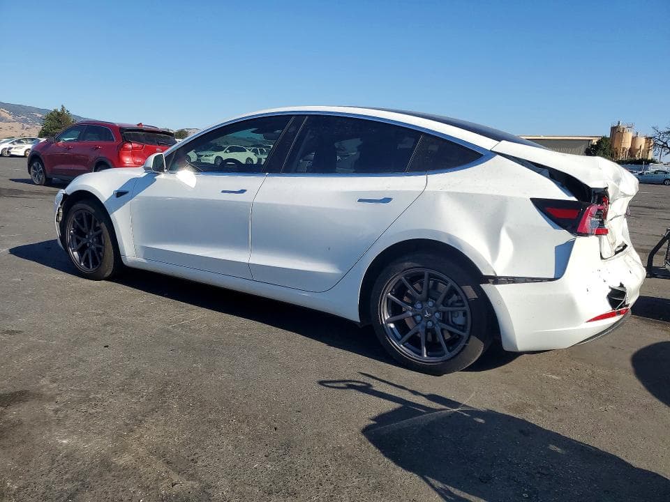 2018 TESLA MODEL 3 2