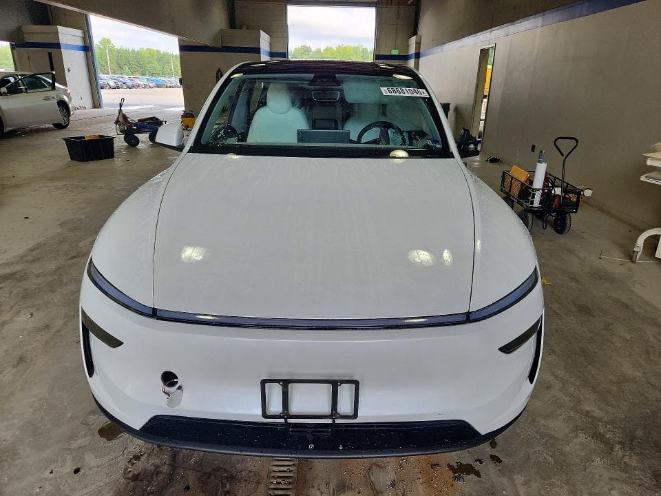 2026 TESLA MODEL Y 5