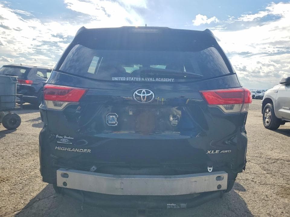 2017 TOYOTA HIGHLANDER XLE 6