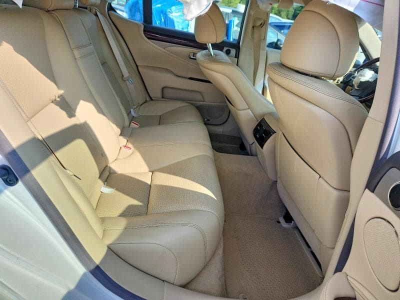 2017 LEXUS LS 460 10
