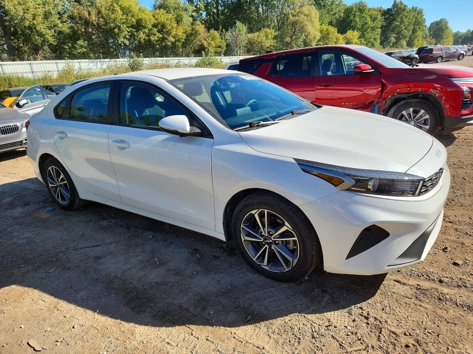 2022 KIA FORTE LXS 4