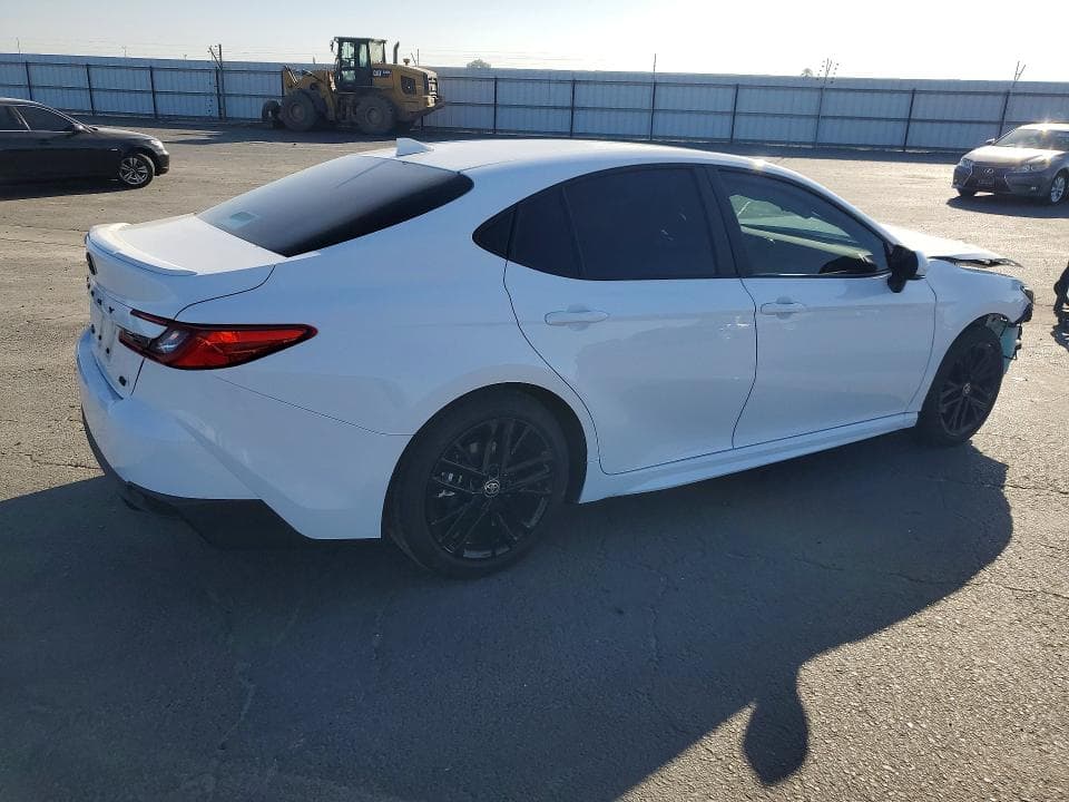 2026 TOYOTA CAMRY SE 3