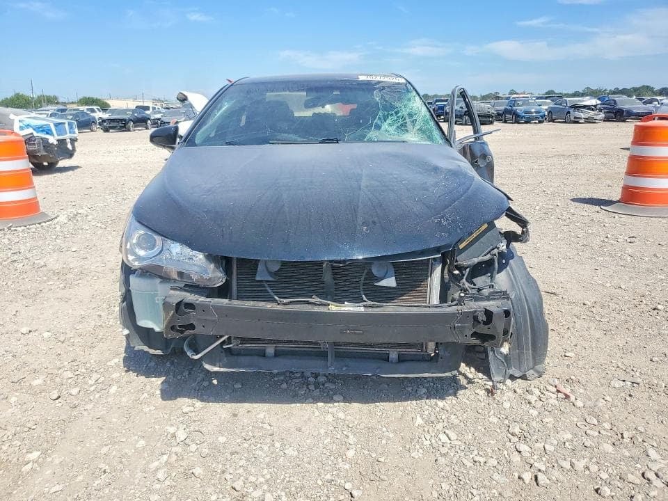 2017 TOYOTA CAMRY SE 5