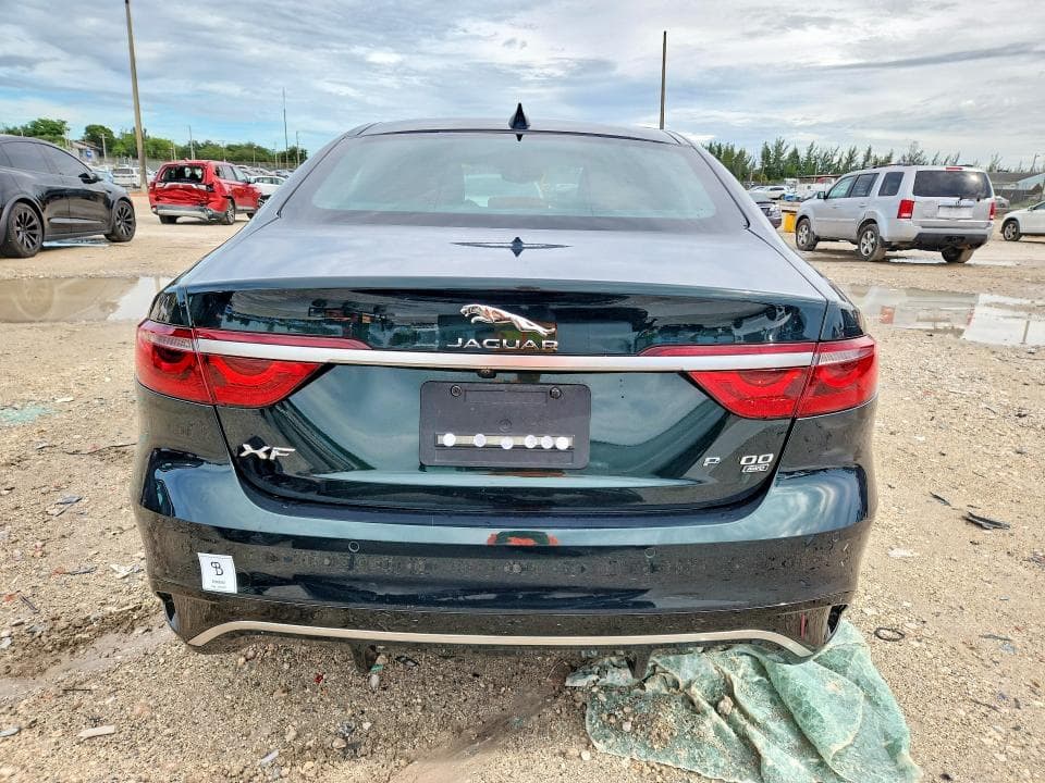 2021 JAGUAR XF R-DYNAMIC SE 6