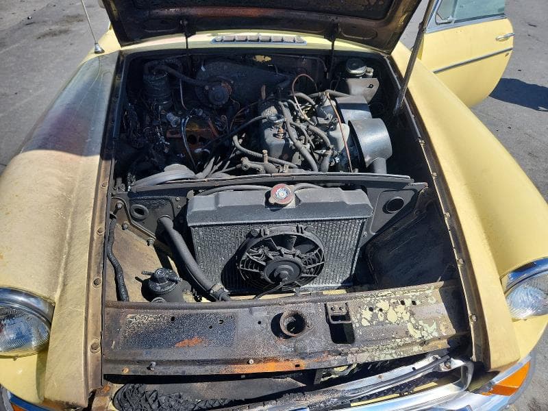 1974 MG MGB GT 11