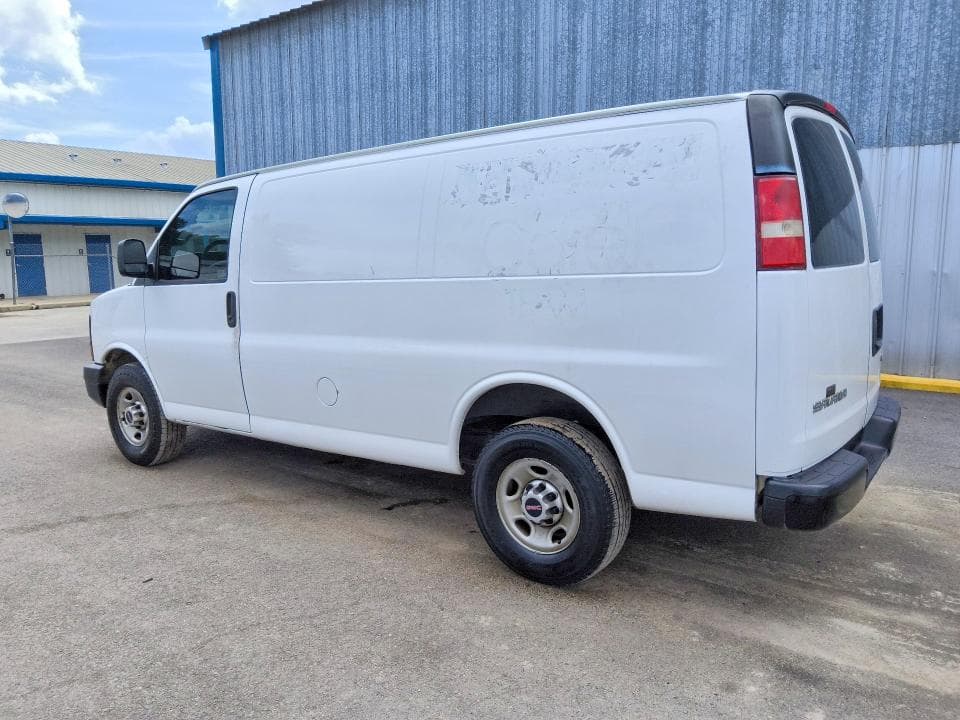 2017 GMC SAVANA G2500 2