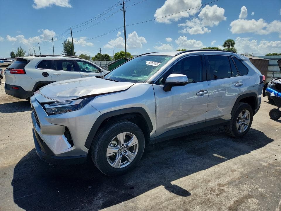 2025 TOYOTA RAV4 XLE - 1