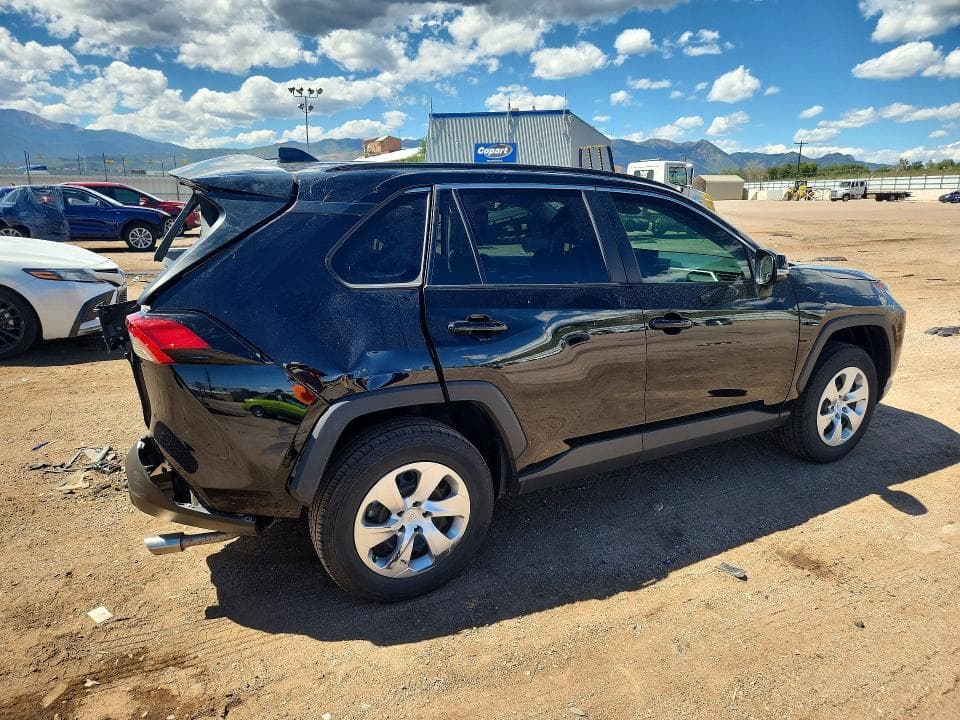 2021 TOYOTA RAV4 LE 3