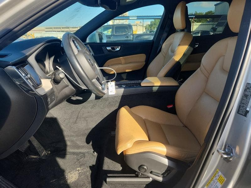 2018 VOLVO XC60 T6 7
