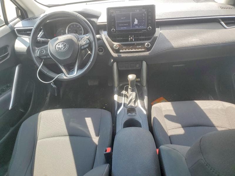 2022 TOYOTA COROLLA CROSS LE 8