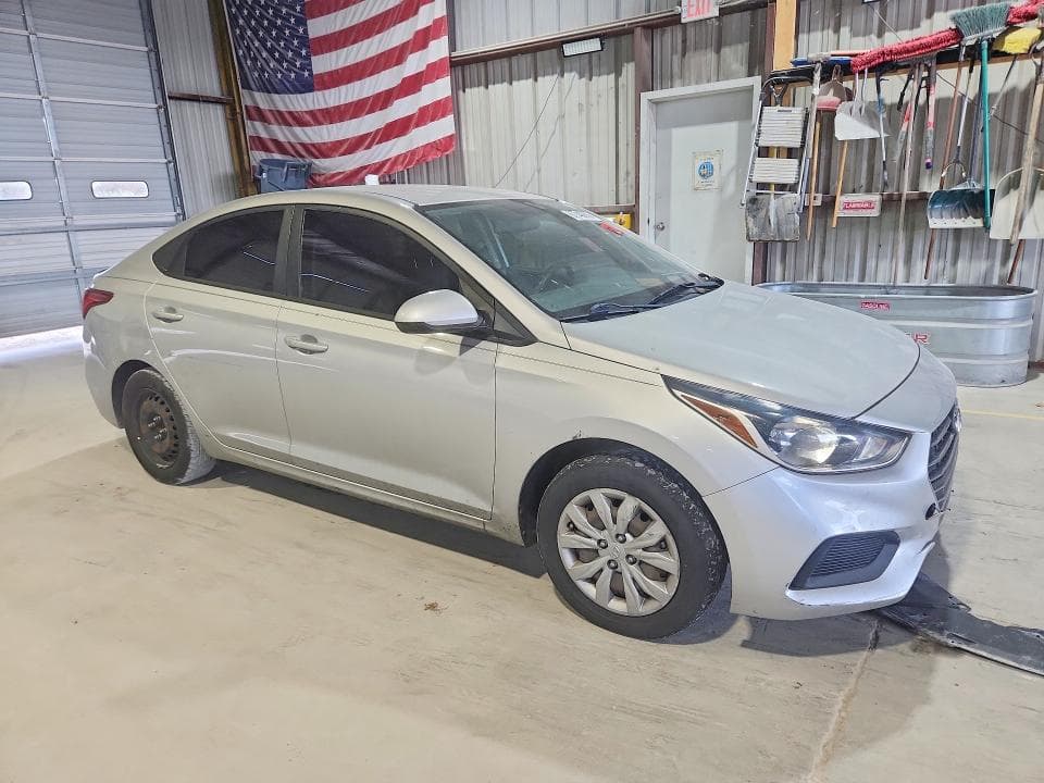 2019 HYUNDAI ACCENT SE 4