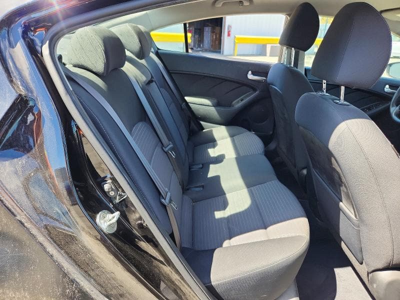 2017 KIA FORTE LX 10