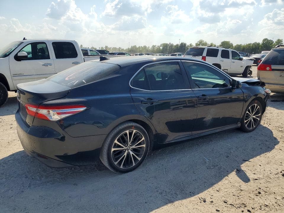2019 TOYOTA CAMRY LE 3