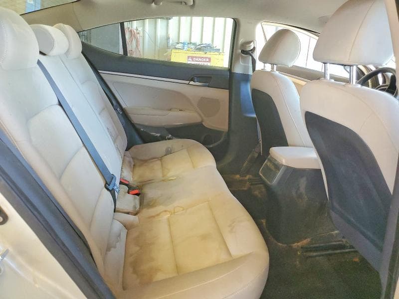 2017 HYUNDAI ELANTRA SE 10