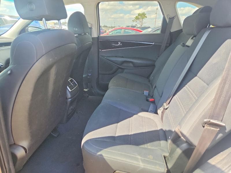 2019 KIA SORENTO L 11