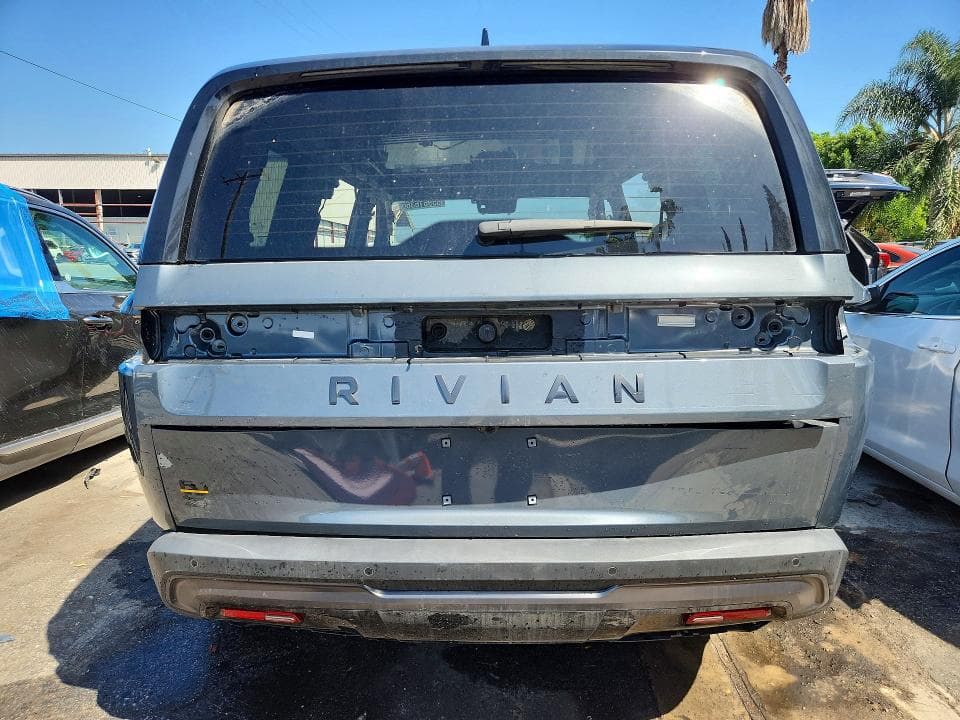 2025 RIVIAN R1S PREMIUM 6