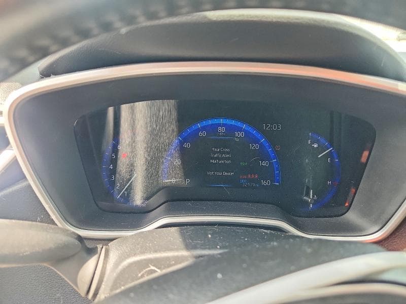 2021 TOYOTA COROLLA XLE 9