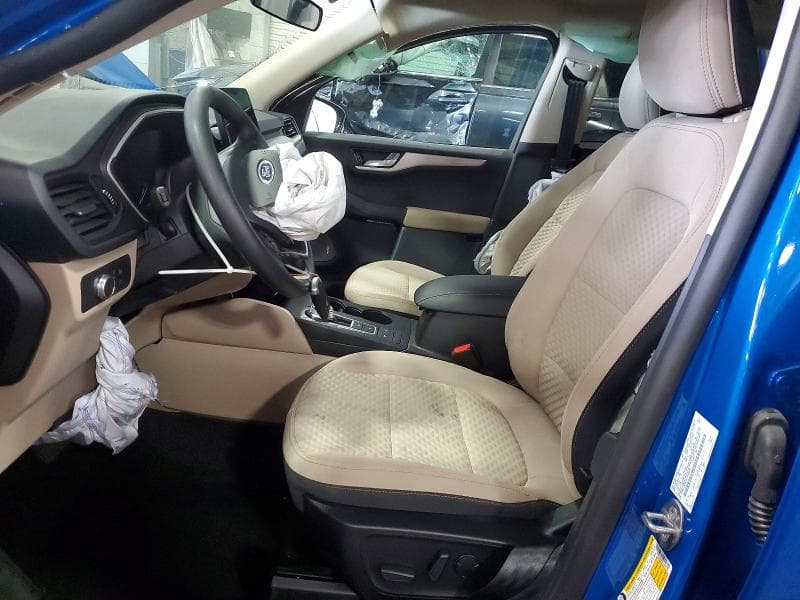 2020 FORD ESCAPE SE 7