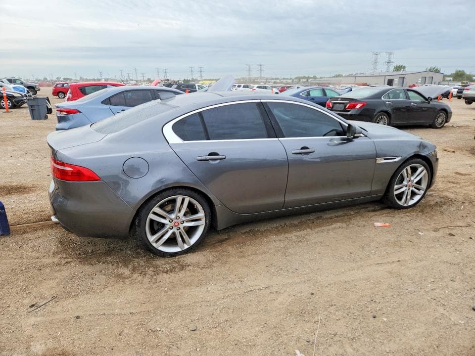 2017 JAGUAR XE PRESTIGE 3