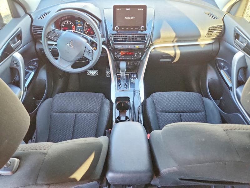 2023 MITSUBISHI ECLIPSE CROSS LE 8