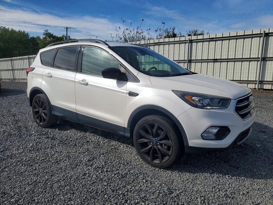 2019 FORD ESCAPE SE 4