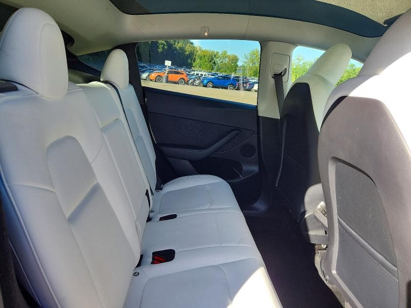 2023 TESLA MODEL Y 10