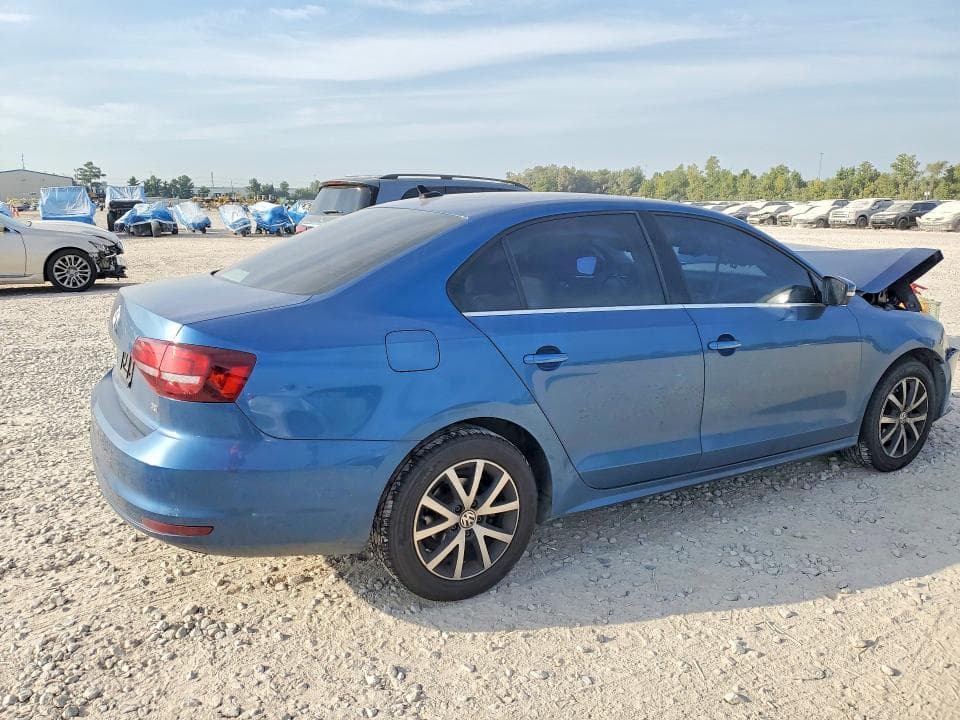 2017 VOLKSWAGEN JETTA SE 3