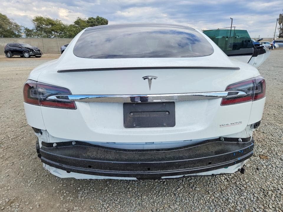 2020 TESLA MODEL S 6