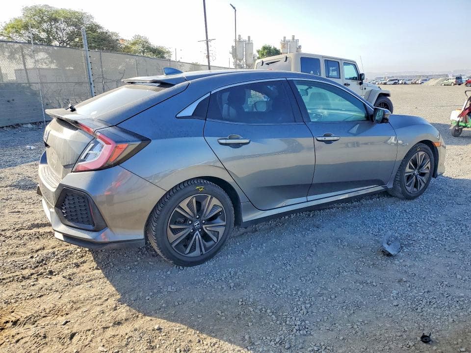 2018 HONDA CIVIC EX 3