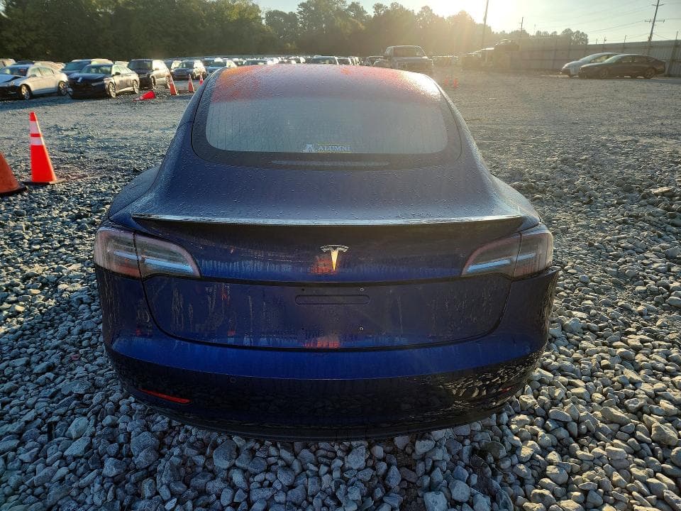 2018 TESLA MODEL 3 6