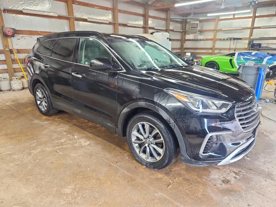 2017 HYUNDAI SANTA FE SE 4