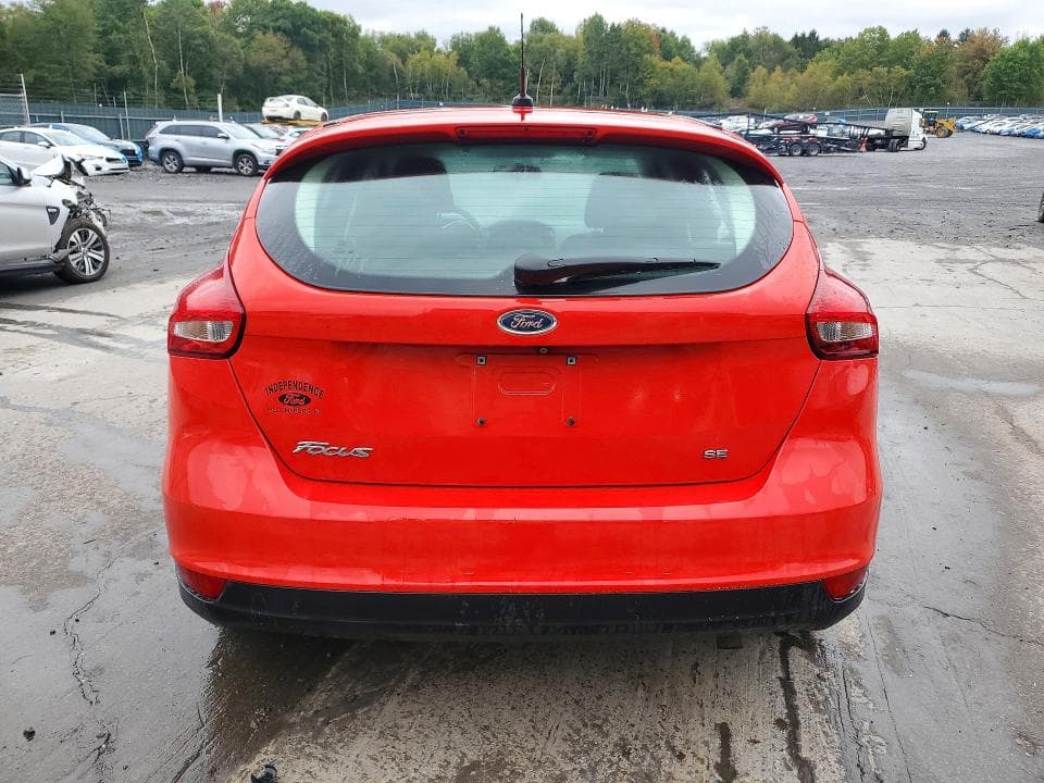 2017 FORD FOCUS SE 6