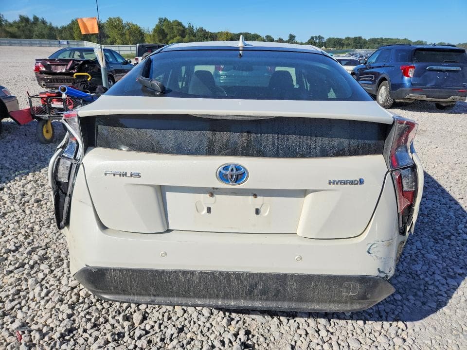 2017 TOYOTA PRIUS THREE 6
