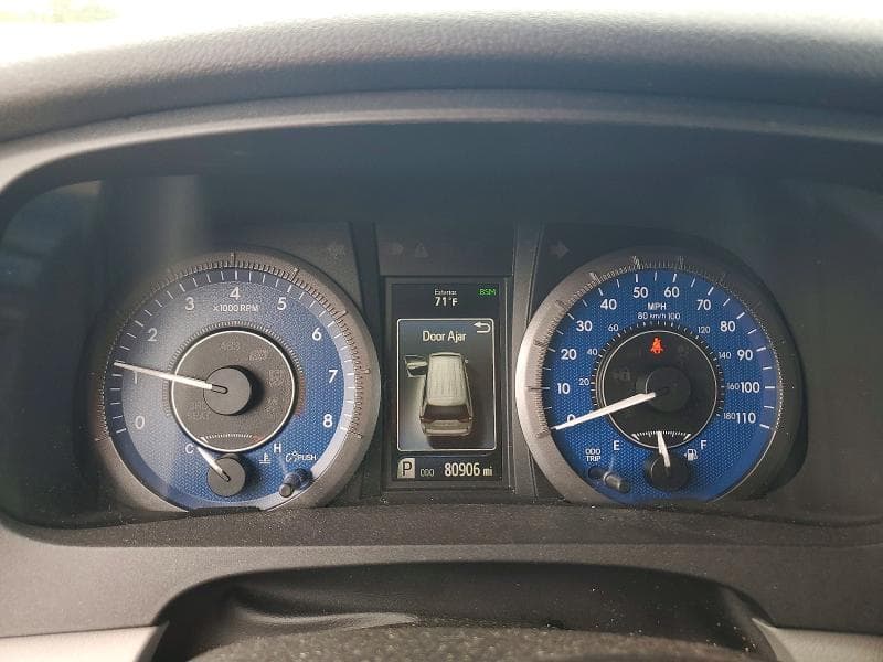 2020 TOYOTA SIENNA LE 9
